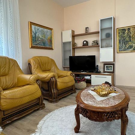 Era'S Apartment Tirana Kültér fotó