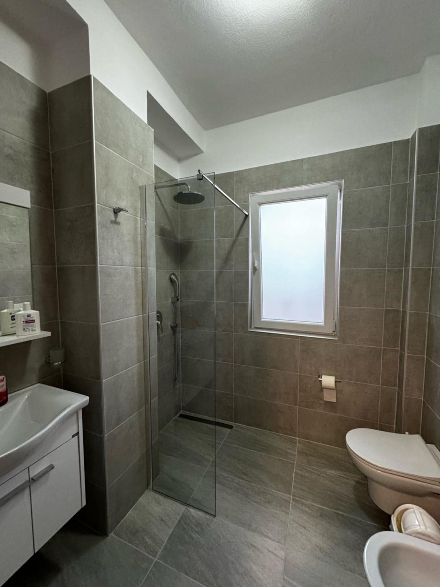 Era'S Apartment Tirana Kültér fotó